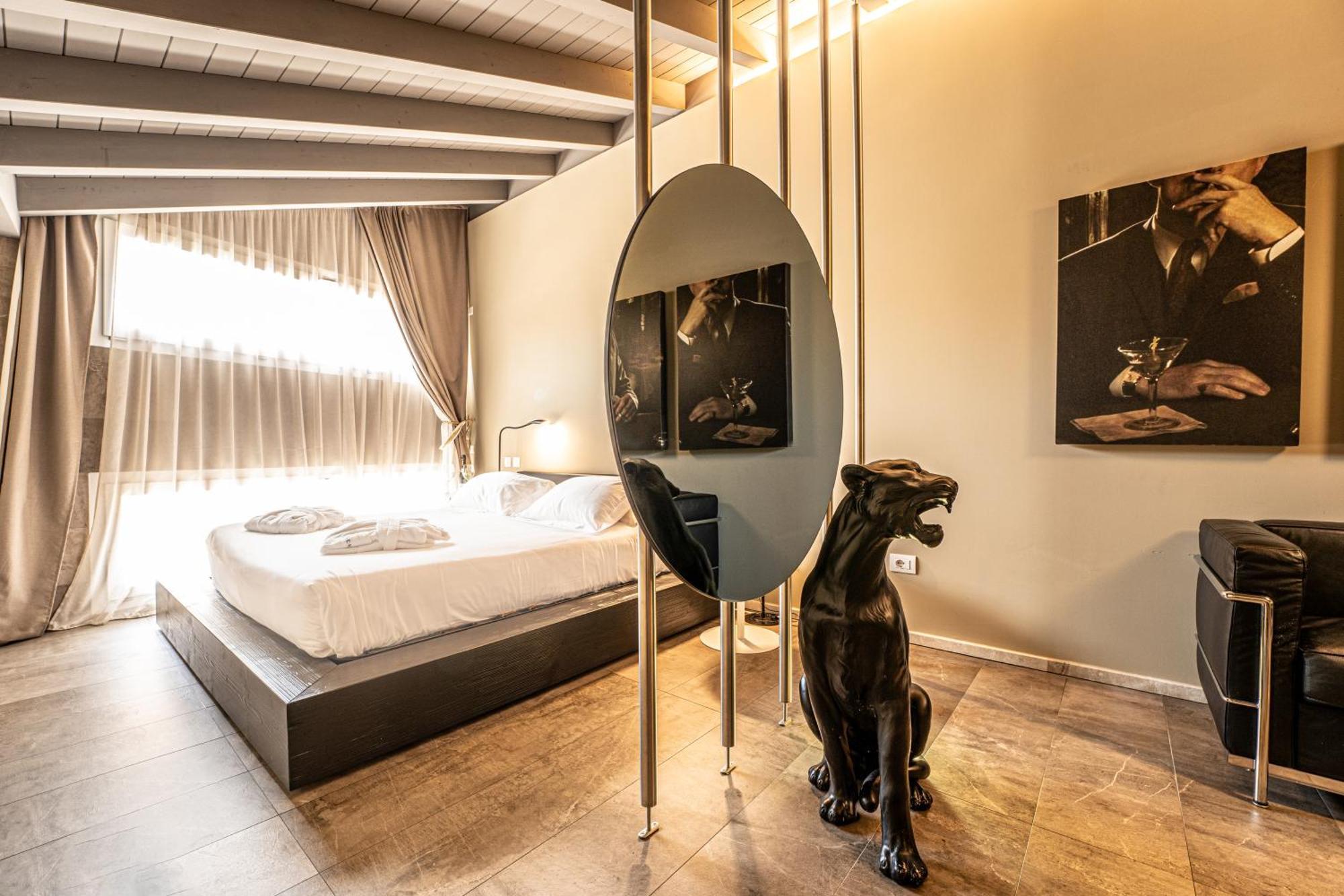 Neko Boutique Hotel Кальяри Номер фото